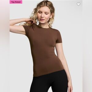 Base Stretch Short-Sleeve Tee